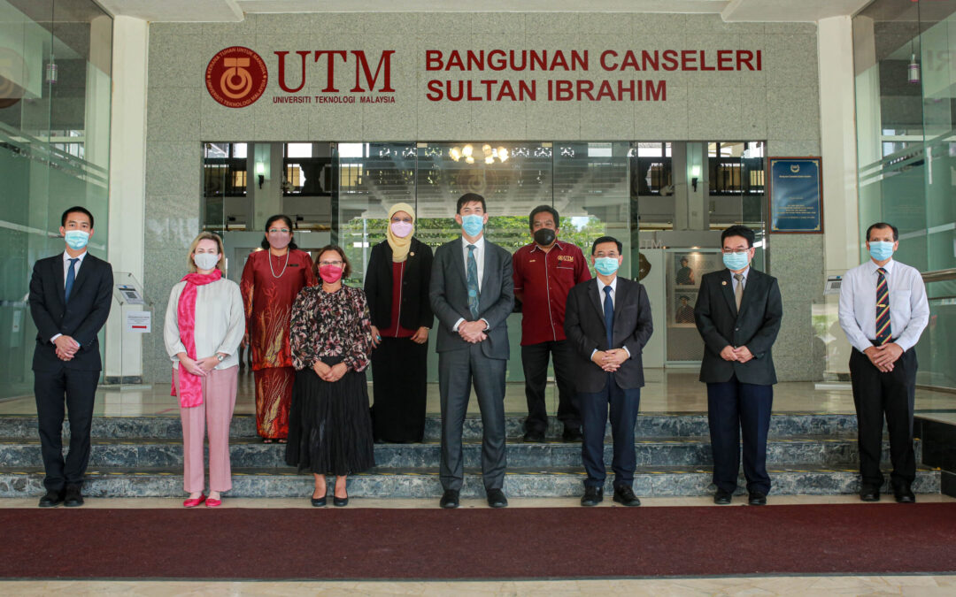 Courtesy Visit Session of The Australia Commissioner to Malaysia to The Vice Chancellor of UTM & Engagement Session With Alumni From Australian Universities