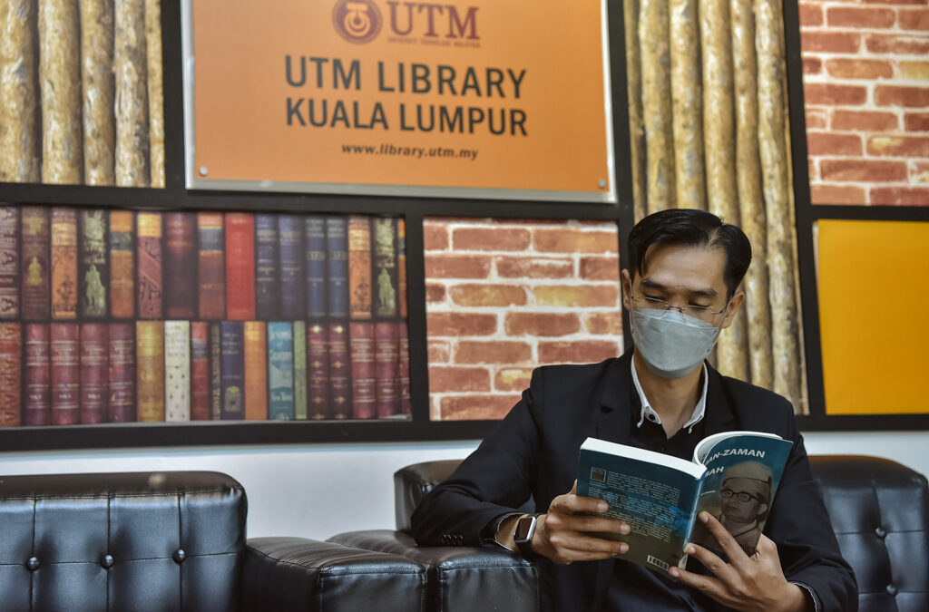 Aktiviti Jom Baca 10 Minit yang diadakan di Perpustakaan UTM Kuala Lumpur pada 21 April 2022