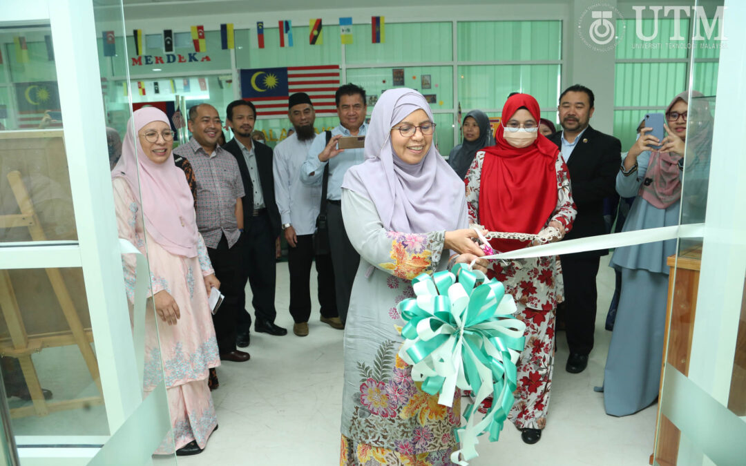 Majlis Perasmian Pameran Tokoh Penyelidik YBrs. Prof. Ir. Dr. Nor Aishah binti Saidina Amin di Galeri Tokoh Penyelidik, Bangunan PRZS