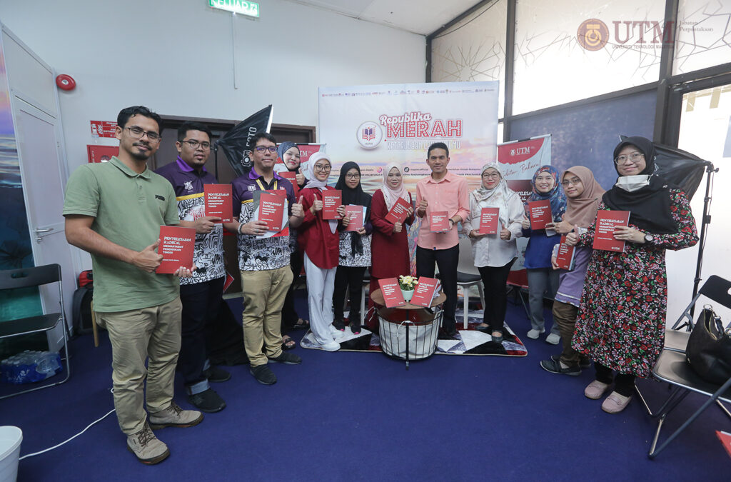 Program Bicara Karya Buku Perutusan Naib Canselor anjuran Perpustakaan UTM pada 27 mei 2023