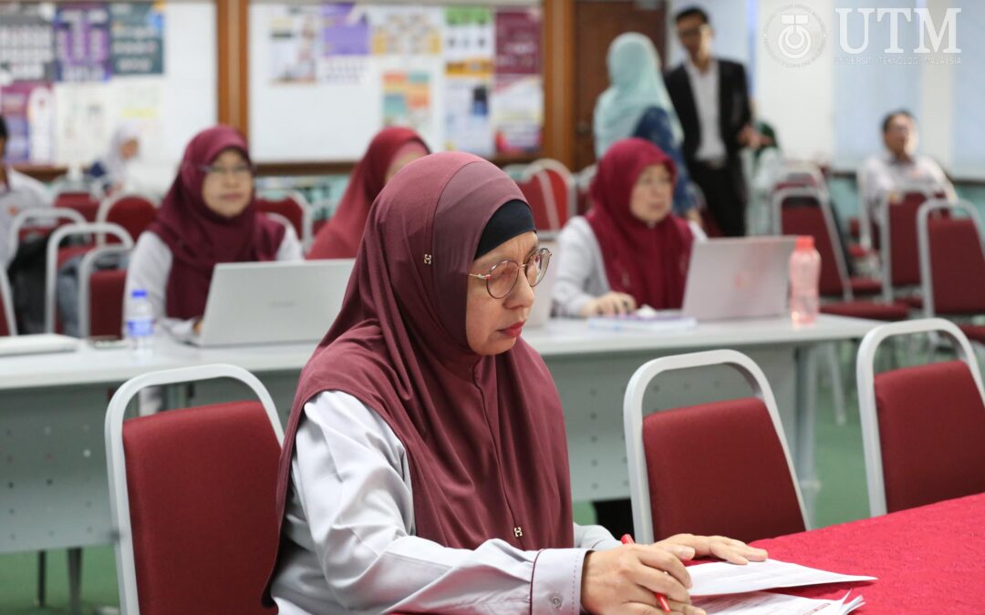 Pembentangan AKP Perpustakaan UTM