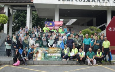 Program Green Walk Dan Plogging Perpustakan UTM